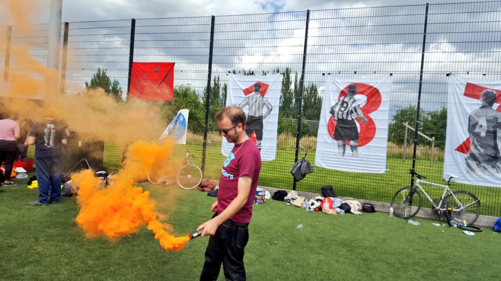 FBeyondBorders's tweet photo. This @ClaptonUltras @scaffoldelica tournament is just too good #NoPyroNoParty https://t.co/Pt0io3E6lt