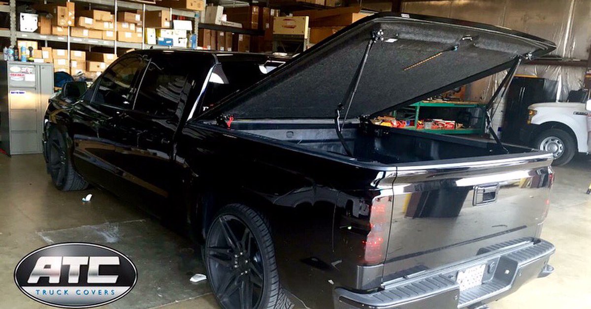 ATCTruckCovers's tweet photo. @ATCTruckCovers SRT tonneau installed by @DFWCamper for #DallasDroppedTrucks in Dallas! #tonneaucovers #trucks https://t.co/7RSdmPGH2Z