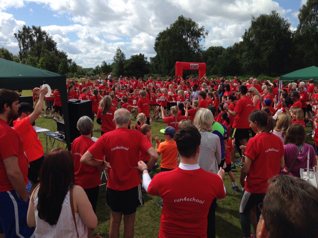 KenLiddington's tweet photo. Fantastic day 2nd run4school was a huge success #run4school https://t.co/X8GDxGl6Ui