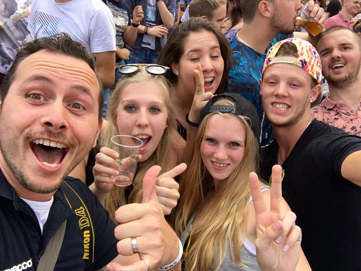 Kom je onze fotograaf Jeroen Vos tegen, lach dan eventjes vriendelijk. #parkbeats