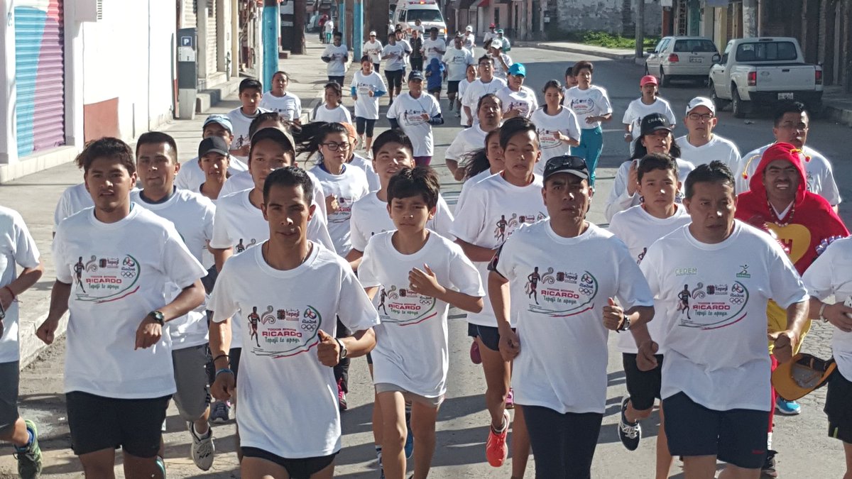 FMT_Staff's tweet photo. Carrera atlética de convivencia con competidor olímpico #RicardoRamos en #Tepejidelrío reconociendo su trayectoria https://t.co/wjl0MqC5aW