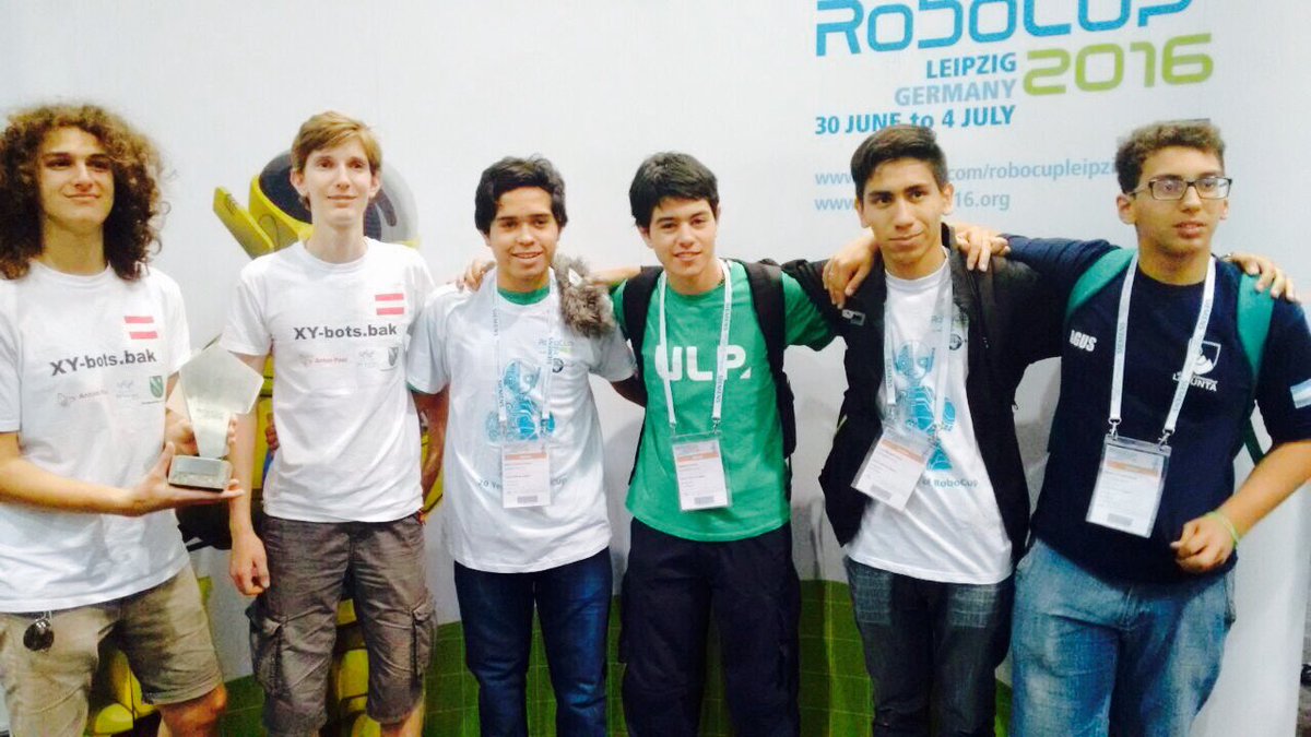ULPSanLuis's tweet photo. Emoción y alegría en la #RoboCup2016. ¡Los puntanos obtuvieron el 2do puesto en la competencia! #OrgulloULP https://t.co/GFyEDWyI91