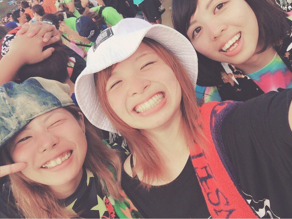 6969akm's tweet photo. 京都大作戦終幕！！最高でした、日焼けが痛すぎて半分は寝フェスでしたが最高にたのしかった！！ありがとう！！！！ https://t.co/ugwRt4p6mE