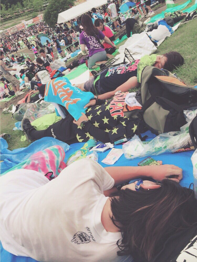 6969akm's tweet photo. 京都大作戦終幕！！最高でした、日焼けが痛すぎて半分は寝フェスでしたが最高にたのしかった！！ありがとう！！！！ https://t.co/ugwRt4p6mE