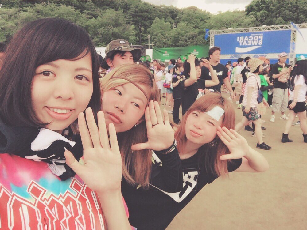 6969akm's tweet photo. 京都大作戦終幕！！最高でした、日焼けが痛すぎて半分は寝フェスでしたが最高にたのしかった！！ありがとう！！！！ https://t.co/ugwRt4p6mE