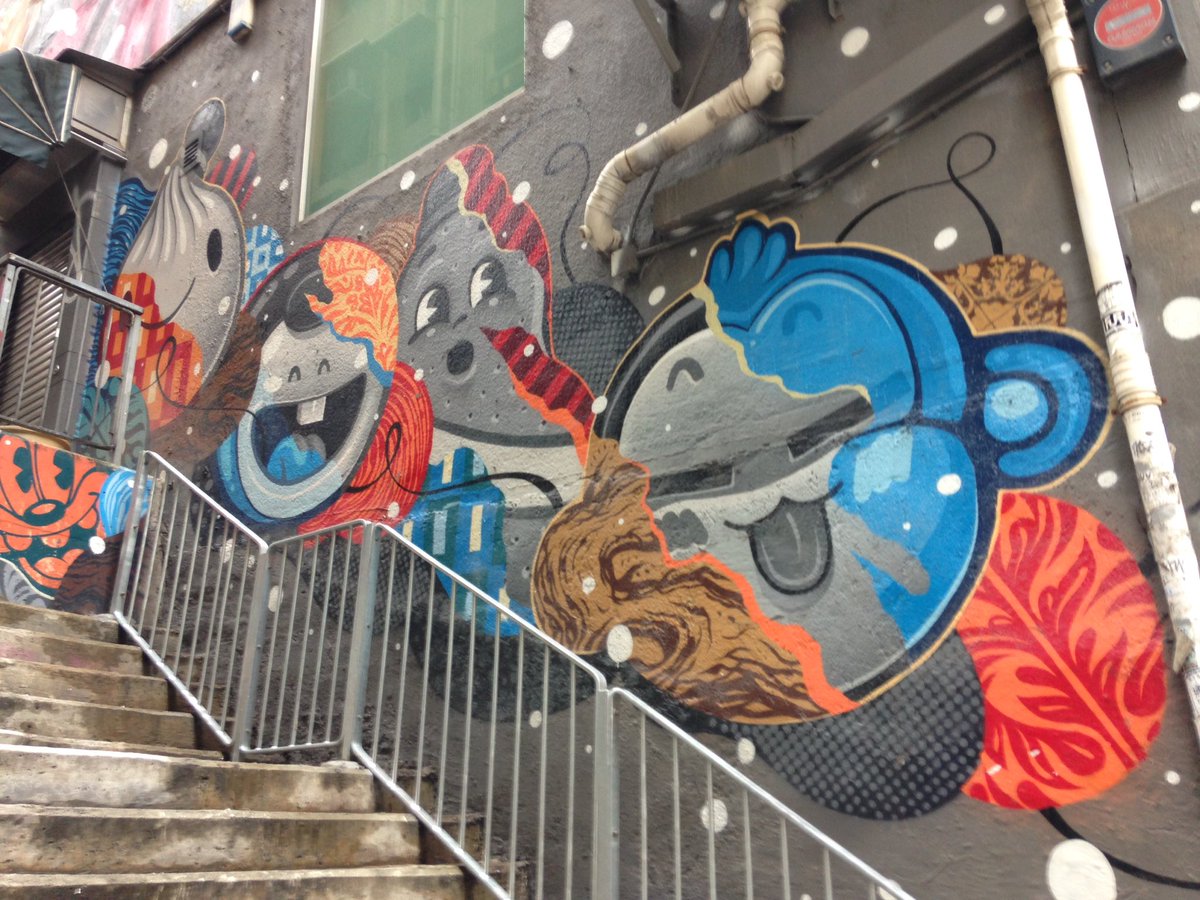 LocaelaTravel's tweet photo. Loving #SohoHongKong #Streetart. This area is so diverse! #DiscoverHongKong https://t.co/iHQGVmVZzn