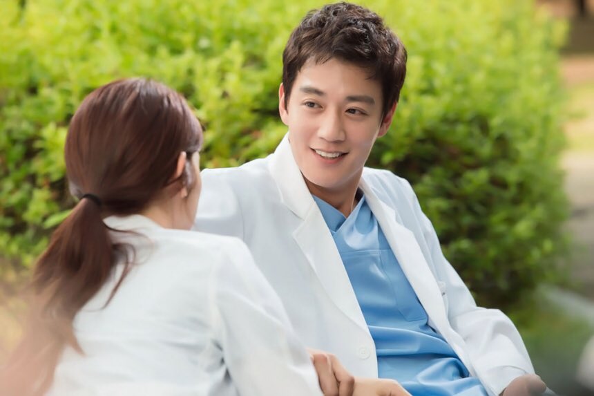 Thedramakorea On Twitter Pak Guru Merangkap Pak Dokter Ini