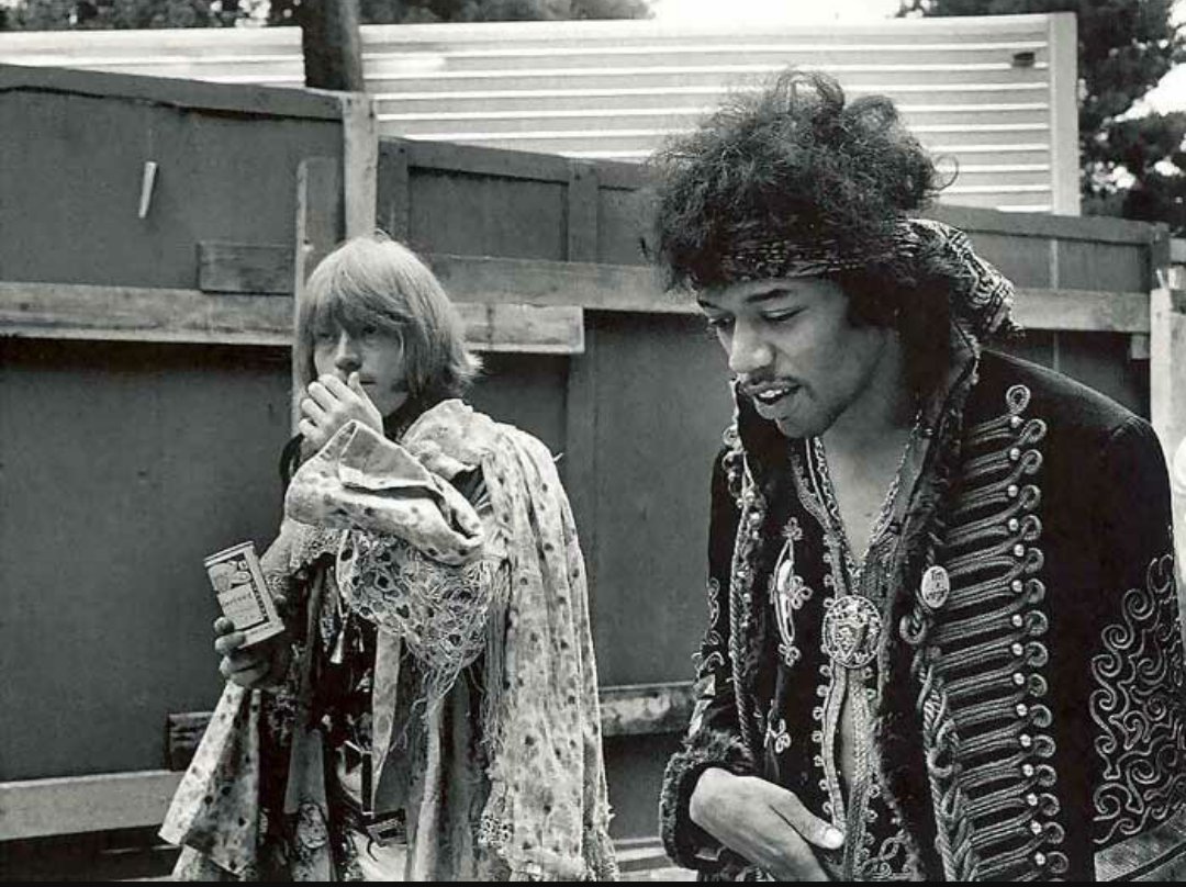 RockHistoryPics tweet picture