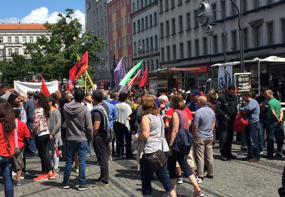 Berlin'de 7000 Can ile 33 Can'ı andık #2Temmuz1993 #SivasıUnutmadık #MadımakAteşiSönmez