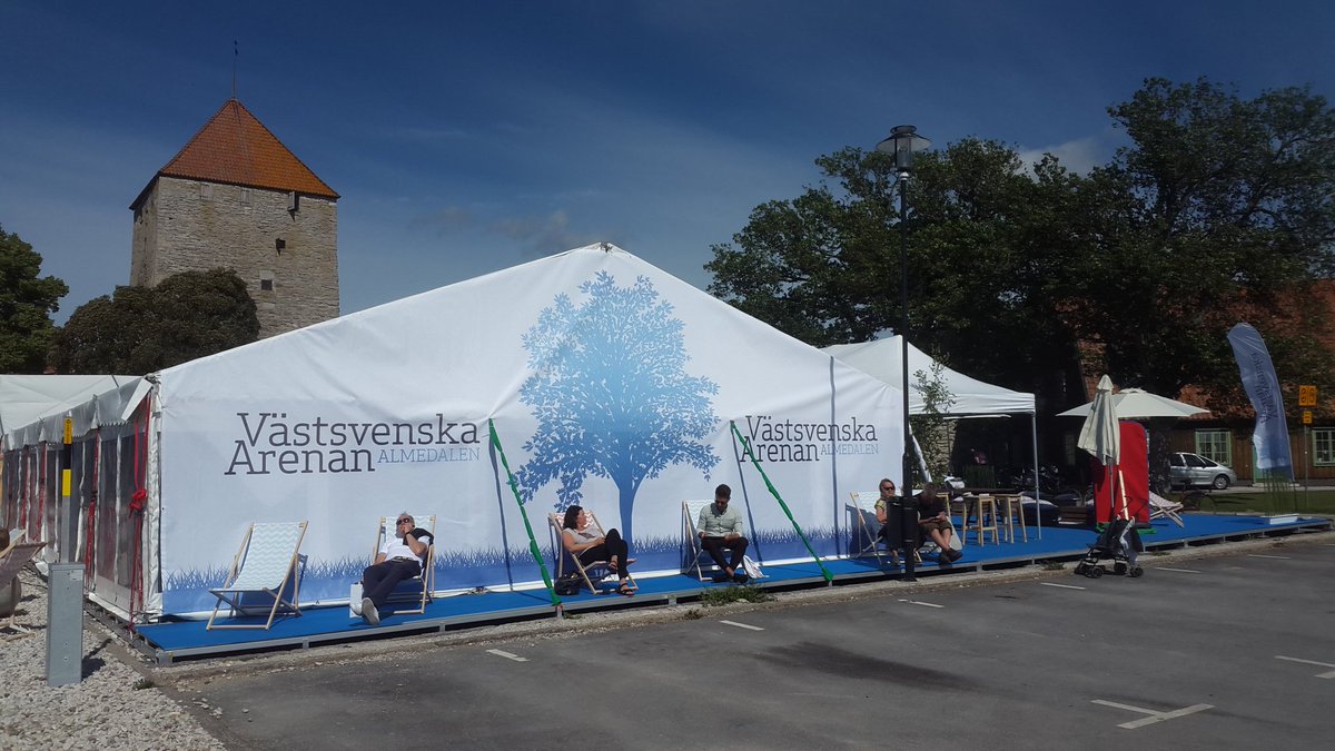 goteborgsuni's tweet photo. Nu är vi igång på #VästsvenskaArenan. Imorgon kl. 9 om krisen för det politiska ledarskapet. #Almedalen #svpol https://t.co/kXjNHPsjvE