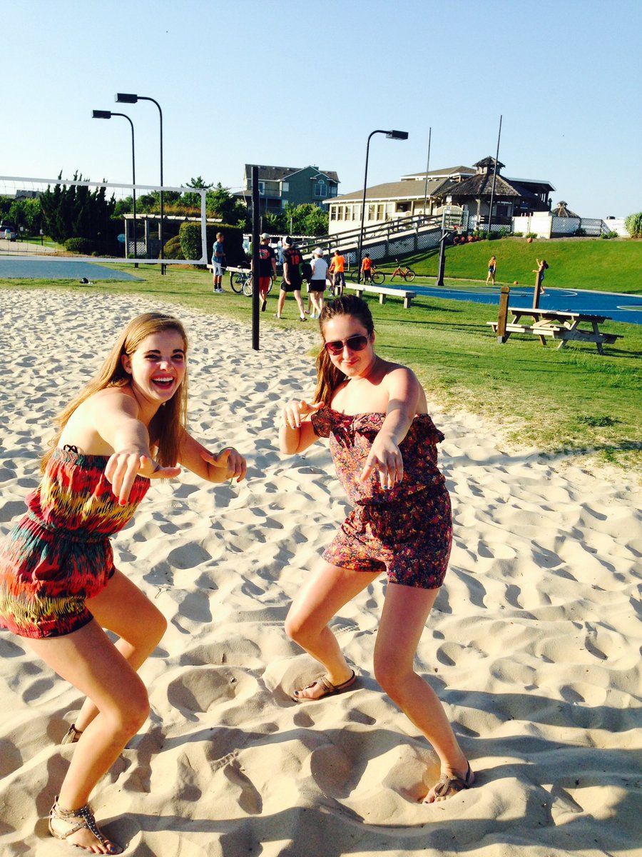ZemanKatie's tweet photo. HAPPY BIRTHDAY @caybays HOPE YOU HAVE AN AMAZING DAY. CANT WAIT TO SEE YOU!!!! https://t.co/6LSrftbvrh