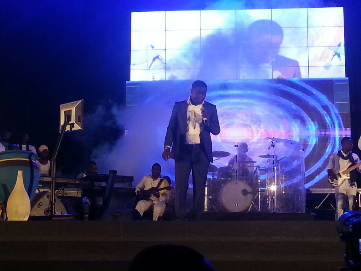 GospelGh's tweet photo. @JeshurunOkyere doing some old worship and Praise @EmPraiseGH
#LT #AbsoluteWorship2016 #OneGodOneNation #ggh https://t.co/VMpi1NIqBN