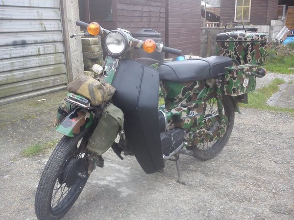 Accela バイク記事紹介 ミリタリーカラーにペイントされたバイクのツイートを ブログにまとめてみました ミリタリーテイスト T Co 1kzdcqiy0d