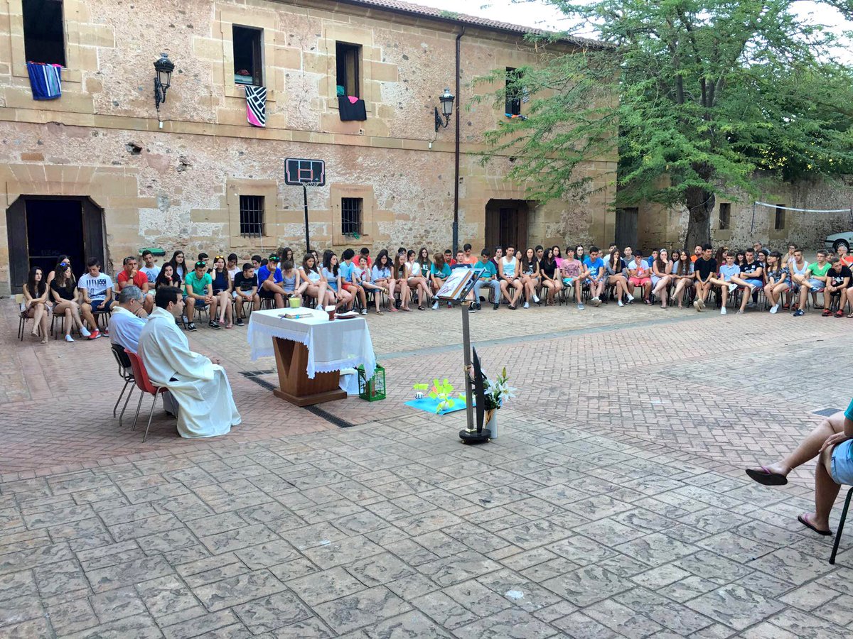 XabiCamino's tweet photo. Domingo: celebramos la Eucaristía de #Adolescentes en #Somalo16 con el Inspector @jcperezgodoy #VeranoSalesiano https://t.co/s1q9ohnRcW