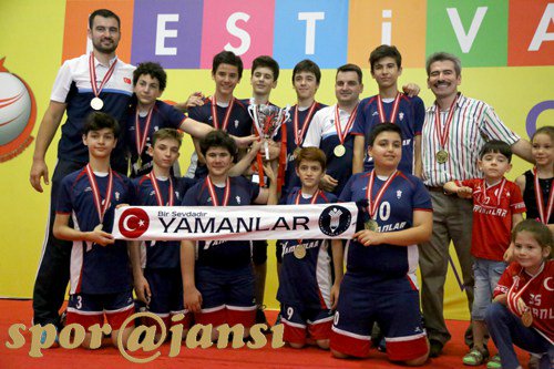sporajansi's tweet photo. Fotoğraf | Yamanlar Koleji – Ziraat Bankası; 2-0 (KE-TRFNL) https://t.co/EXNwtay2R8 https://t.co/F0l7wkBNyl
