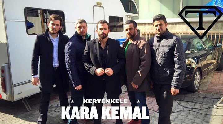 Kurt_Berk34's tweet photo. #Kertenkele #AksiyonSahnesi #Aksiyon
#Prova #Set #DiziSeti #TurabiÇamkıran #Adam #Dost #Kurtberk34
@Turabicamkiran https://t.co/T8UgkqfgtV