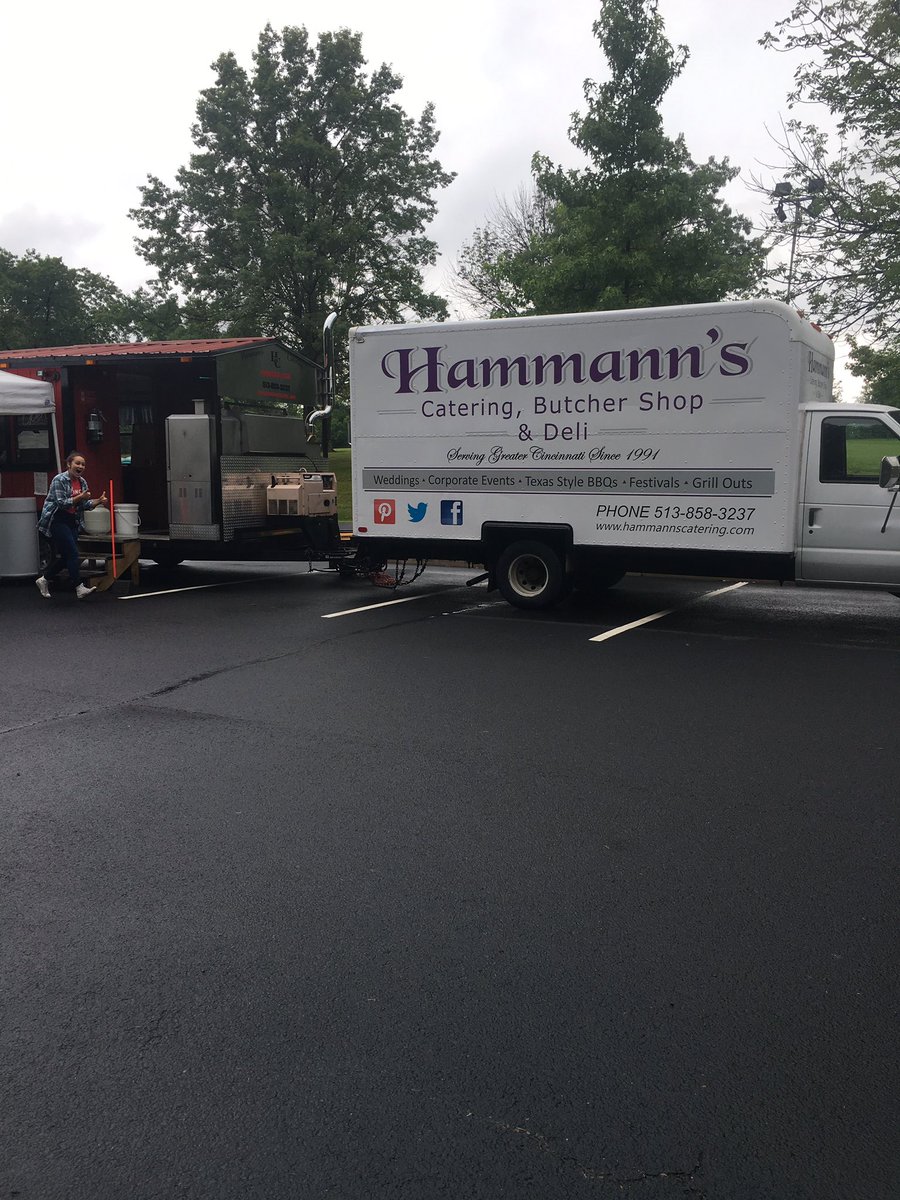 HammannCatering's tweet photo. Come out to red, white, and kaboom for some BBQ and fireworks! Today's featured item: Pulled Pork Nachos! https://t.co/RTiC0PHBaE