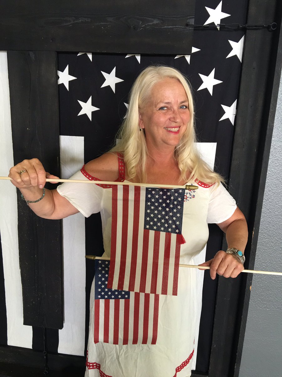 sillyputty23's tweet photo. God bless America https://t.co/TQjawoKiXA