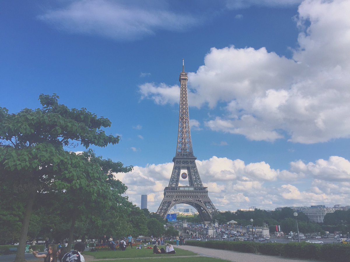 nananapark's tweet photo. My first time in #Paris. Lots of craziness but a good trip regardless! #Travel #nananatravels https://t.co/HJkH37frwU