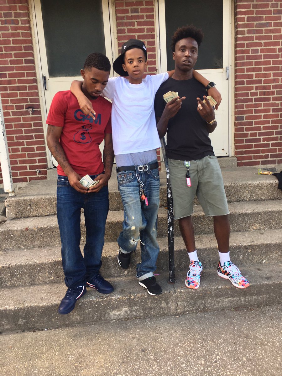 odhrell's tweet photo. We fell in love with the grind💸💉🏪 https://t.co/P5n8g70hru