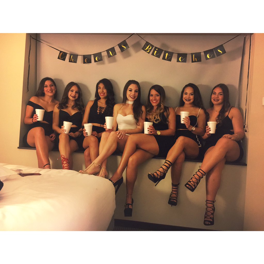 Ahhree_eff's tweet photo. Last night 🎉 #cheerstothebride https://t.co/W9l5bLLeqJ