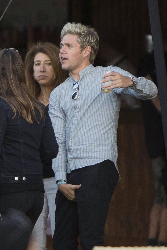 WorldNotes1D's tweet photo. Y mas fotos de Niall el dia de ayer (02/07) en el festival "Summer Time"
-Azy #WMYBMassive https://t.co/PMspZEBHhv