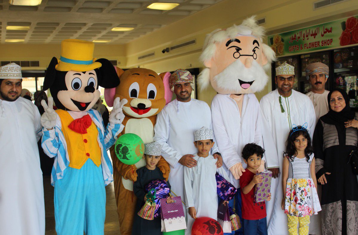 صندوق الزمالة لموظفي وزارة الخدمة المدنية  بالتعاون مع فريق بسمة أمل ينظم زيارة الى قسم الأطفال المرضى 

.... يتبع