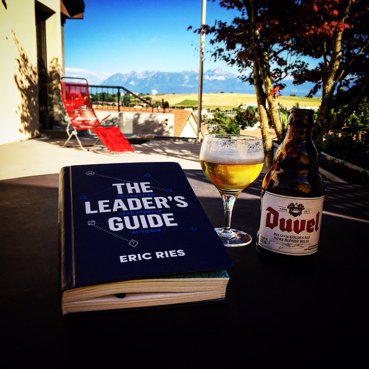 AlexOsterwalder's tweet photo. Int. Sunday evening combo: mixing Silicon Valley thinking, Belgium taste, &amp; Swiss summer views :-) cc @ericries https://t.co/FOyqSplMlZ