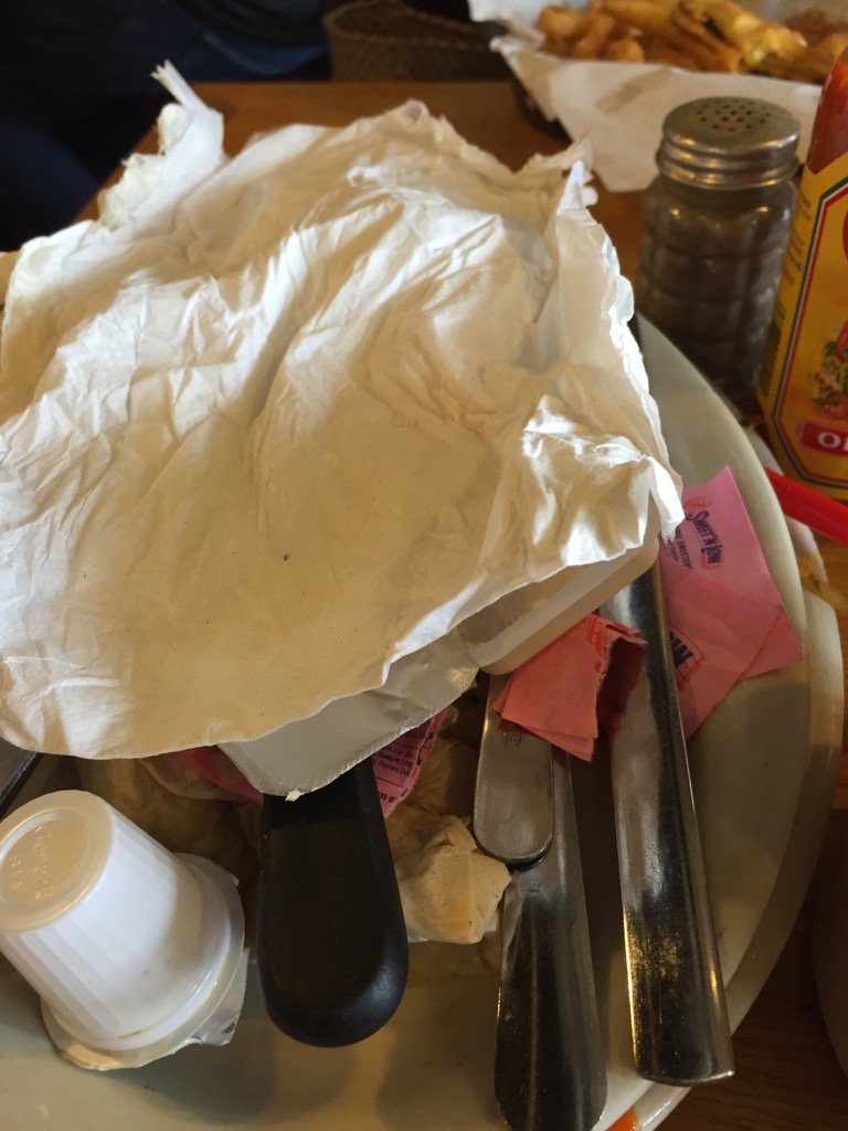 comprecasaya's tweet photo. My bad. Couldn't wait to eat my awesome breakfast @BuffaloGrille trust me it was amazing!! #bissonet #foodporn https://t.co/vwuJfiugYp