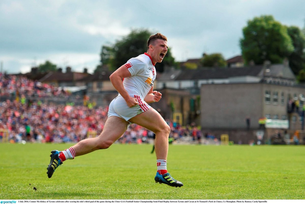 McAleersBar's tweet photo. @TyroneGAALive March on. What a pic @connormca https://t.co/0ommt4u8Da