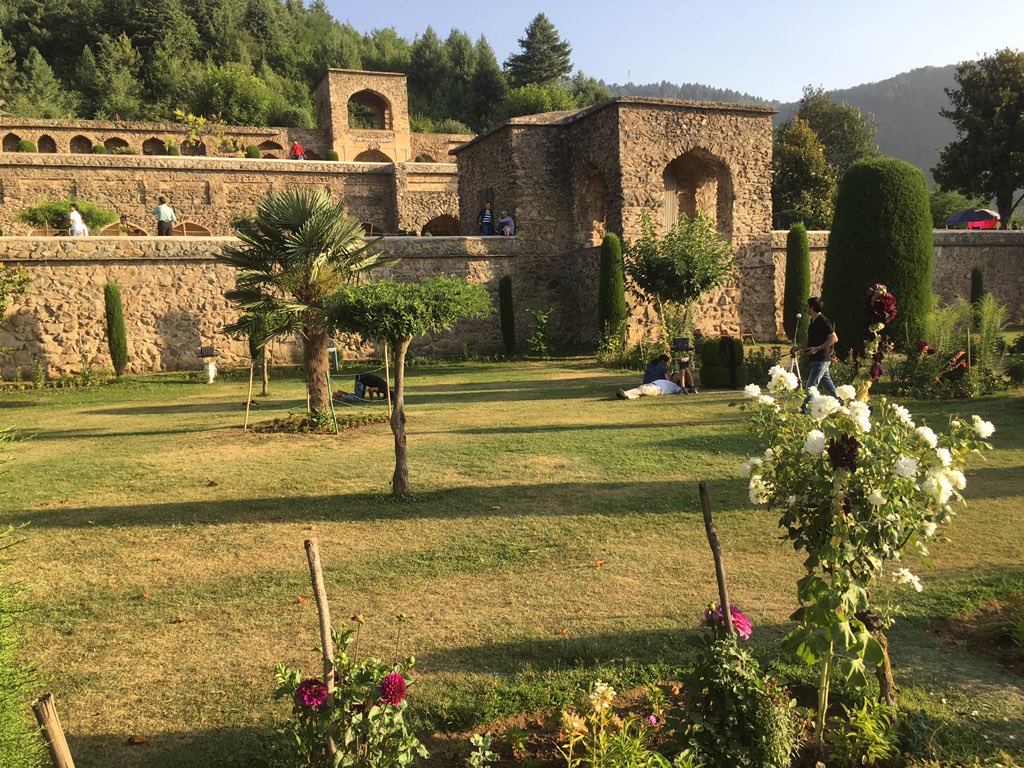 GennaMMason's tweet photo. Exploring Pari Mahal, a 17th century Mughal garden #Kashmir #historic #landscape #usicomos #iep2016 https://t.co/Lfet4Au888