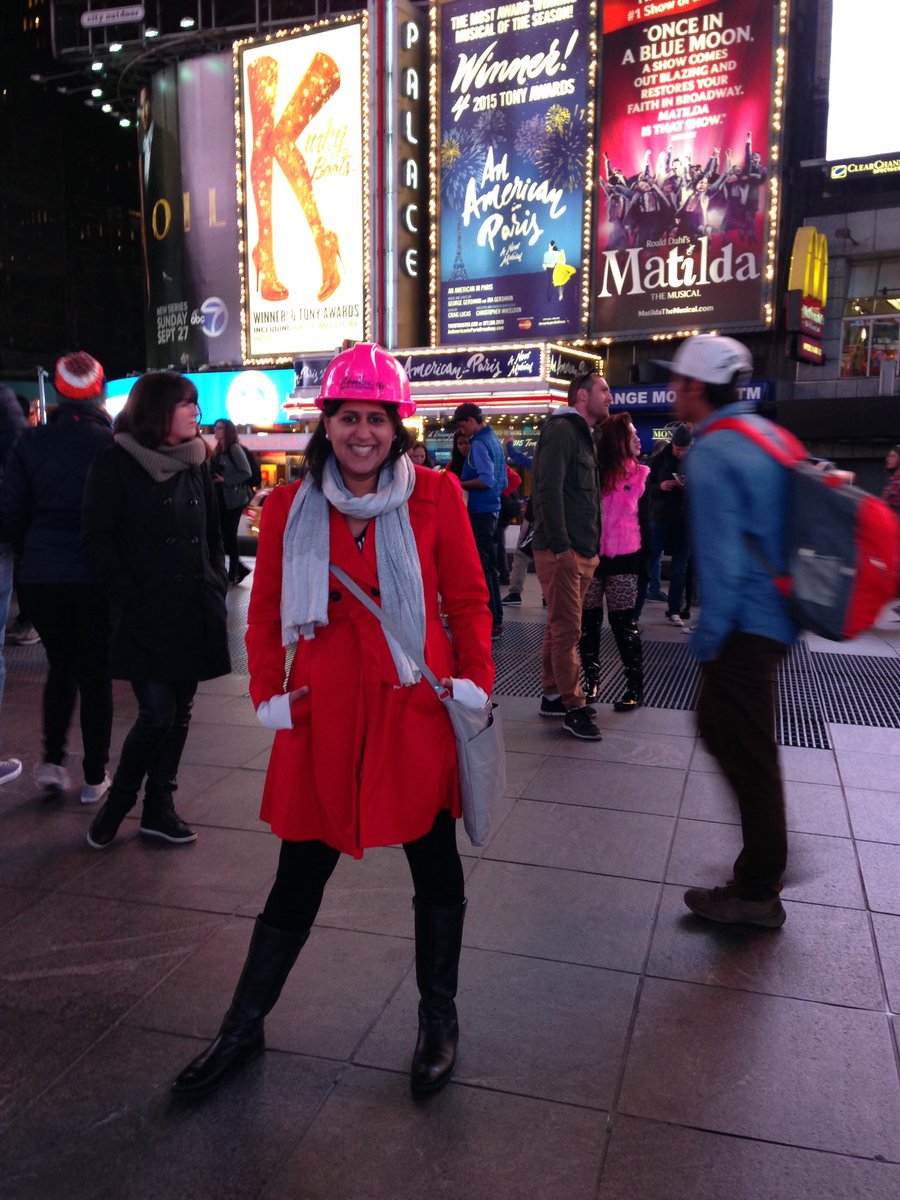 HemsVallabh's tweet photo. #WomEngAroundTheWorld on the road to #1MillionGirlsInSTEM! Here's @_WomEng in @NewYork https://t.co/PmFs0c7wY3