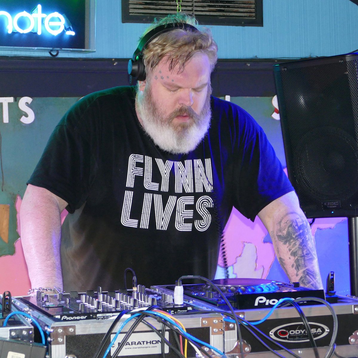 scenesfromny's tweet photo. Hodor from game of thrones wowow https://t.co/rbKS0FlHiS