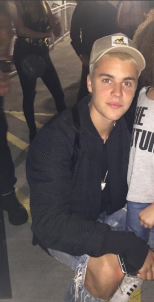 BieberInMind's tweet photo. MY MAN LOOKS SO GOOD https://t.co/8G2vHlXKa5
