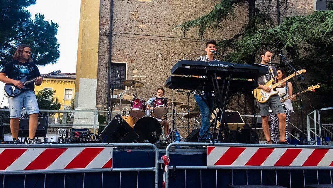 chianluca's tweet photo. Sabato 02.07.2016 #Madmay #gianlucachiarelli #is5 #villafrancadiverona #piazzagiovannixxiii #veronalive https://t.co/J40WYw0am2