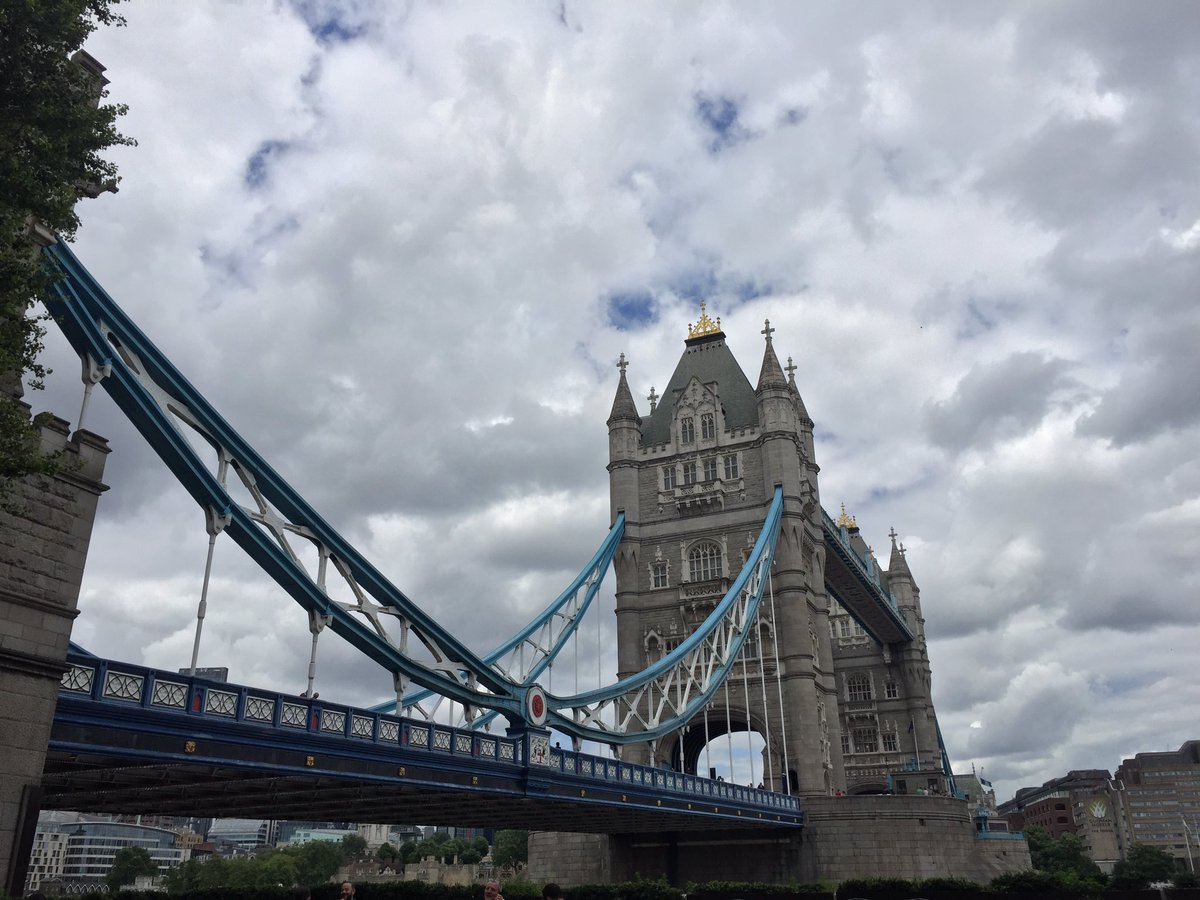 RACSO40's tweet photo. #ViewForLunch #London #TowerBridge #SundayLunch ๐๐พ๐ฌ๐ง๐๐โบ๏ธ https://t.co/3xetMeKRIb
