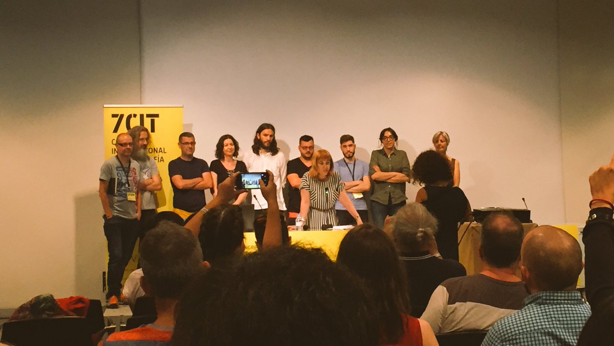 cesaramiguet's tweet photo. Emotiu comiat de @RaquelPelta al #7CIT Congrès Internacional de Tipografia a #València #TipografiaPública https://t.co/mmDa5RWsZm