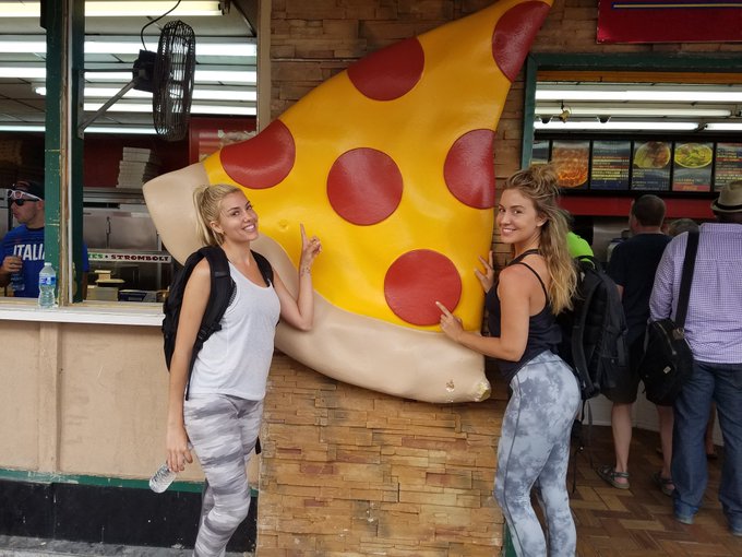 Look guys, we found our pizza on the boardwalk yesterday!!!!!🍕🍕🍕 https://t.co/xGUmRBZSJx<a href="/tag/adoptdontshop"class="tags"><span>#adoptdontshop</span></a>