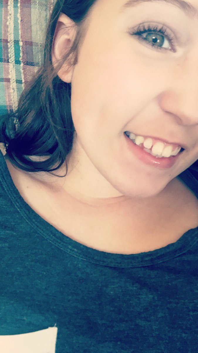 cierrarae2's tweet photo. #SelfieForGavin ❤️❤️ #GavinBecker @GavinBecker3 https://t.co/ueAHcRvR6l