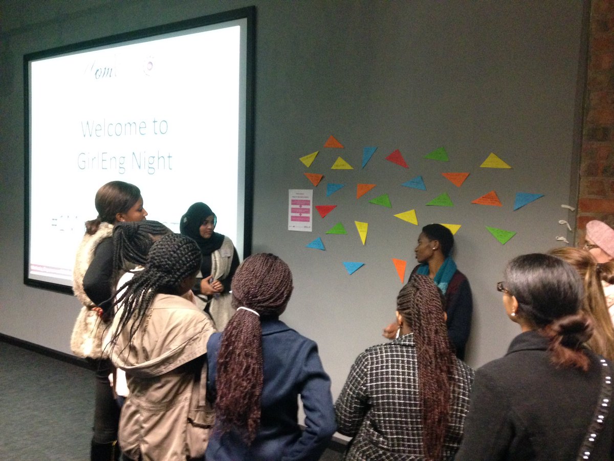 HemsVallabh's tweet photo. Intense sessions at our #DiscussionJunctions with #SAFellows2016 helping @_WomEng reach #1MillionGirlsInSTEM https://t.co/6hGSyX6bCT