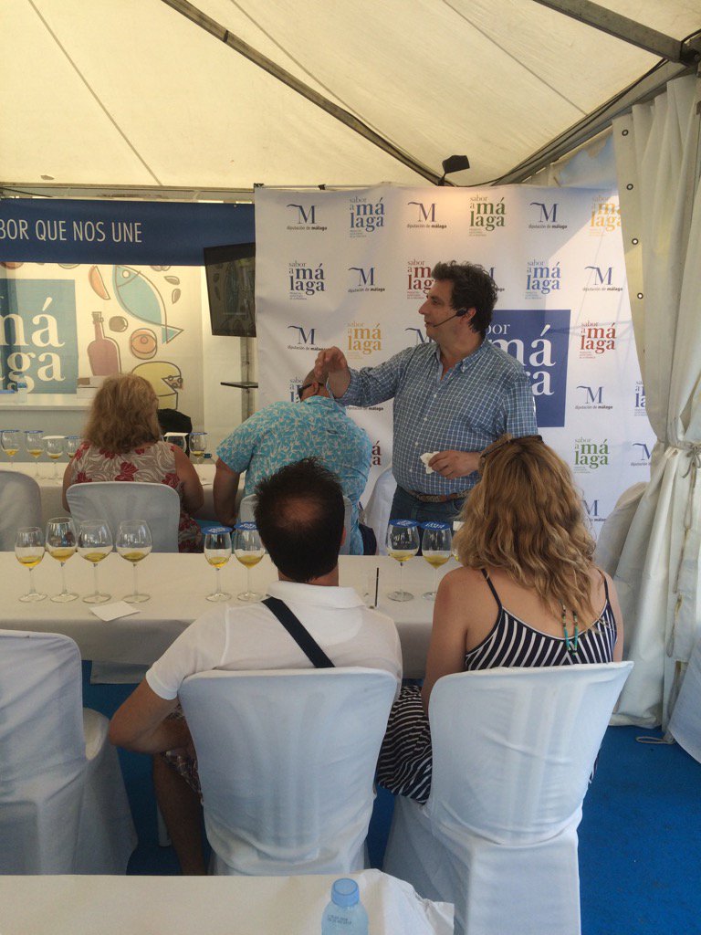 Acedotor's tweet photo. Ahora taller iniciación cata de #aceite en Feria de @SaboraMalaga en #Torrox x #Olearum @jfgesp @AguaLeonor @asr1960 https://t.co/VGHCuq4yF3