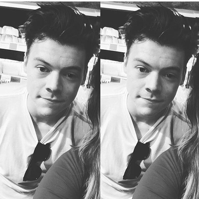 alaanpiris2's tweet photo. RT if you like the Harry's haircut https://t.co/Qz8vSRQKkN