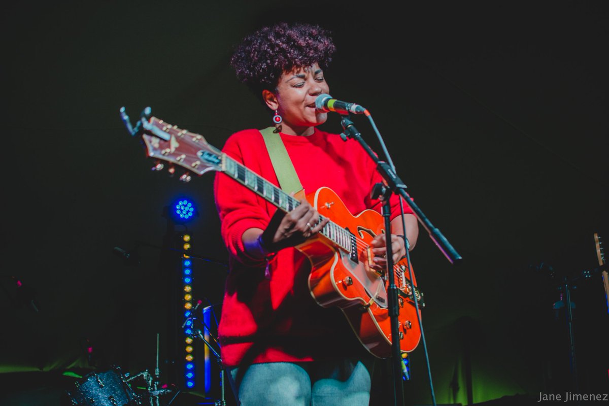 bporthos's tweet photo. KIMBERLY ANNE // My shots - so good to see @kimberlyanneiam grace the #innocentunplugged stage and see her again! https://t.co/SjpNEUBTAY