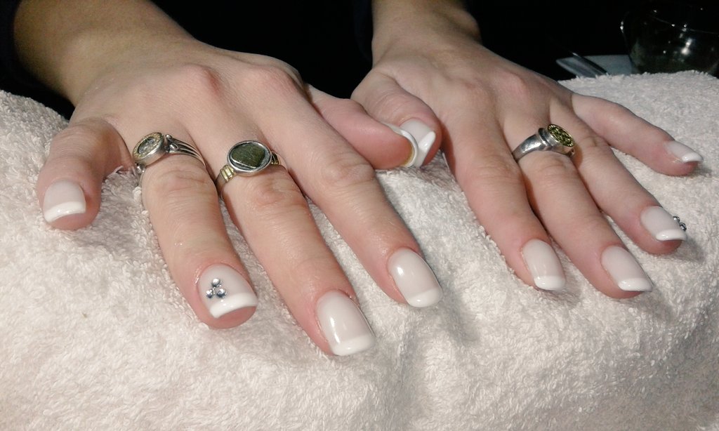 NailsBAdreams's tweet photo. #nailsfrench https://t.co/56x6YBrdEB