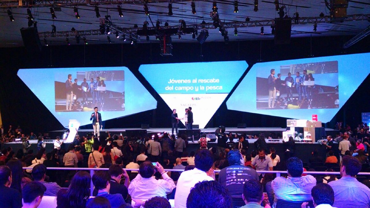 Juan_HdezNatera's tweet image. RT SAGARPA_mx: Fuimos parte del #HackatonCPMX premiando a los mejores proyectos para el rescate del campo y la pes…