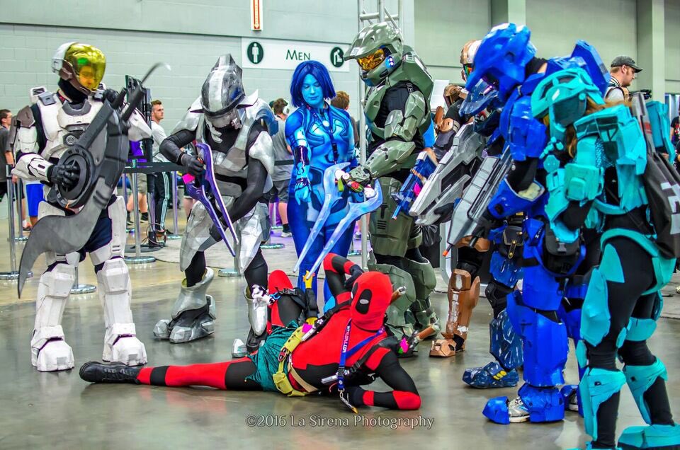 LaSirenaPhotos's tweet photo. Shenanigans!π @RTXevent @StreamMe @Halo @GrifballHub #deadpool #RTX2016 #RTXtweetdown #HaloWars2 by @LaSirenaPhotos https://t.co/bQd106vXp6