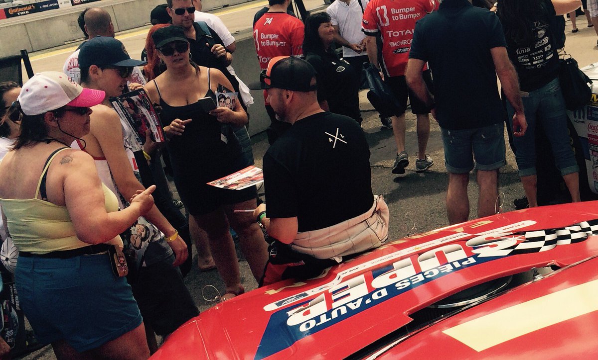 Séance d'autographes <a href="/jocelynfecteau/">Fecteau Jocelyn</a> #77 #NPS