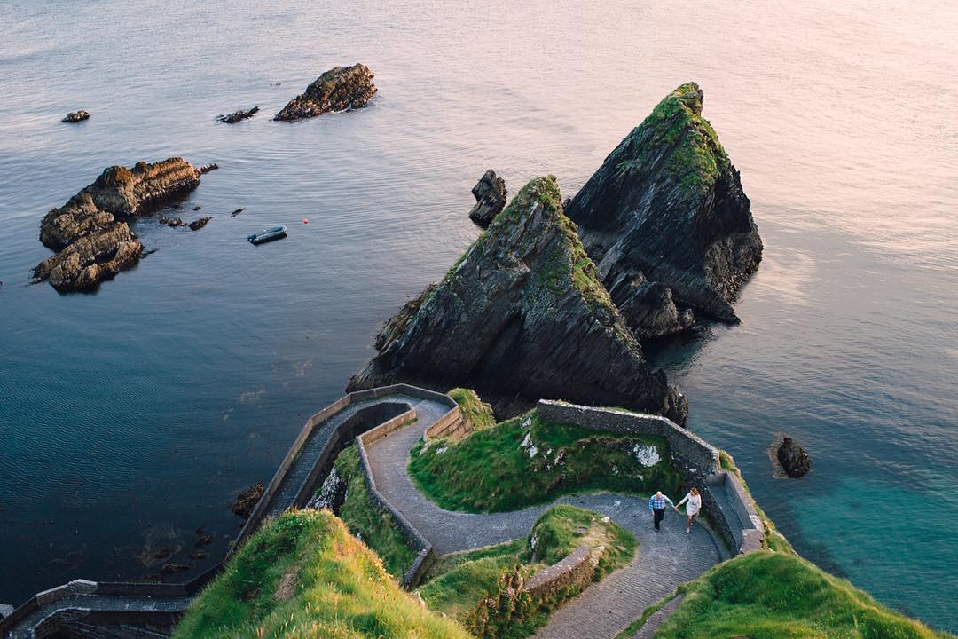 wildatlanticway's tweet photo. Have you visited the magnificent Dunquin Pier in #Kerry yet? Pic by IG/shane_turner_photo https://t.co/HS7Ewy5tSI https://t.co/3gIb3MOyUE