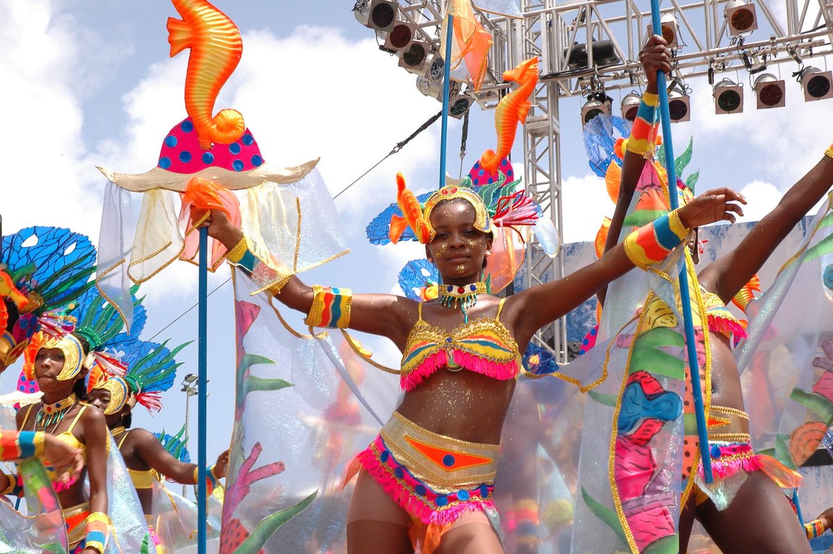largeupdotcom's tweet photo. Here's all the best #2016soca from St Vincent &amp; the Grenadines: https://t.co/SFFwbX8adr #vincymas https://t.co/mPC1aZ66HE