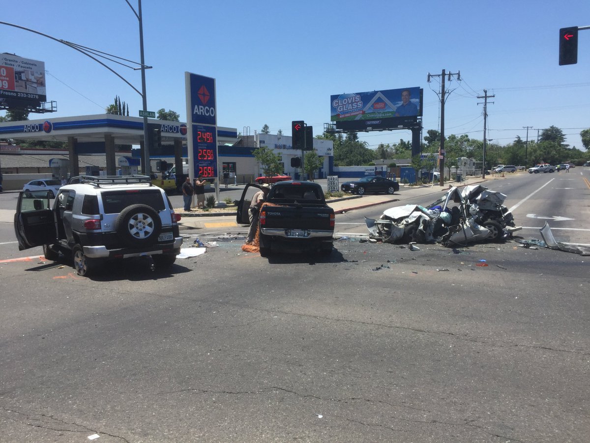 3 vehicle crash at Ashlan and Clovis Ave. one person in critical